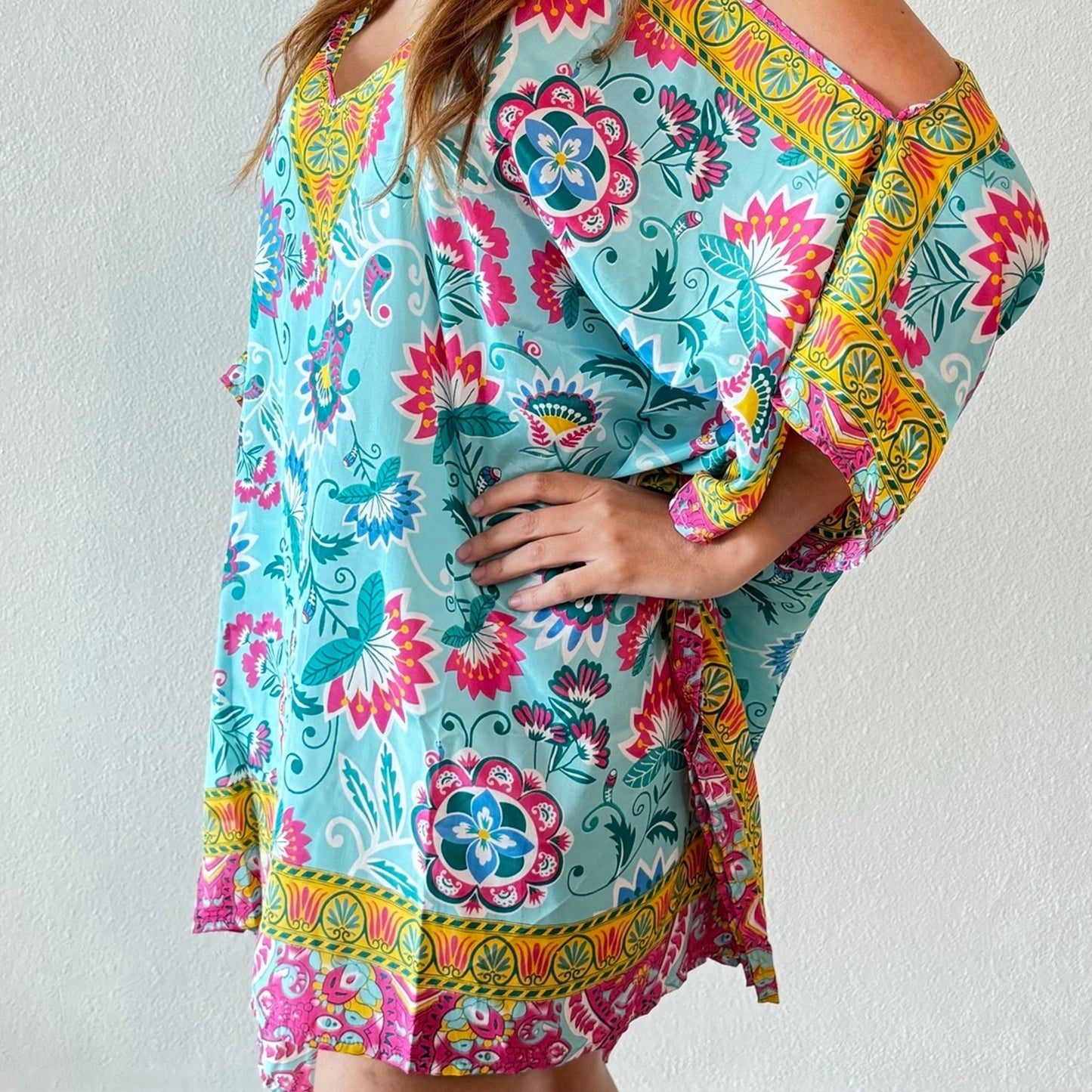 Cold shoulder one size dress