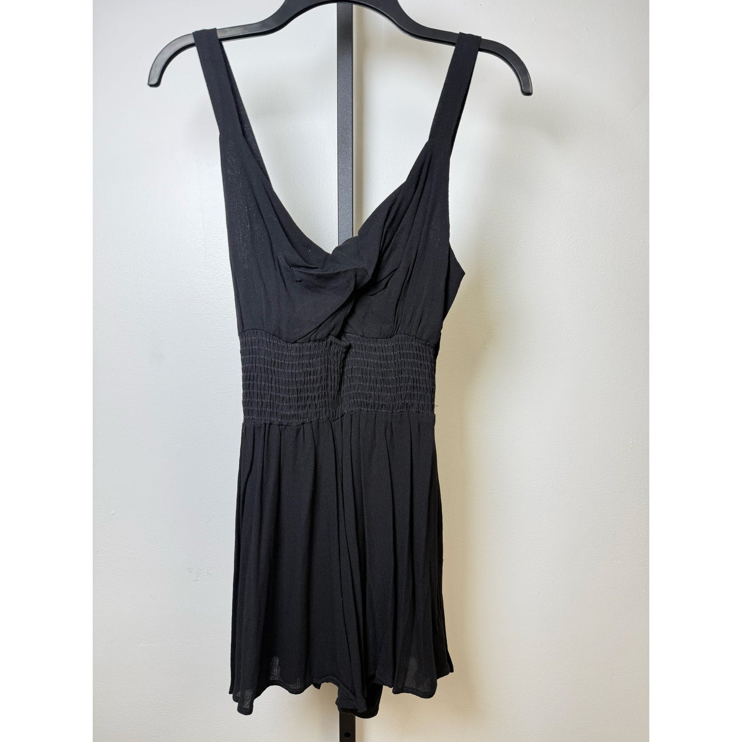 NWOT Front Twist Detail with waist smocked Romper