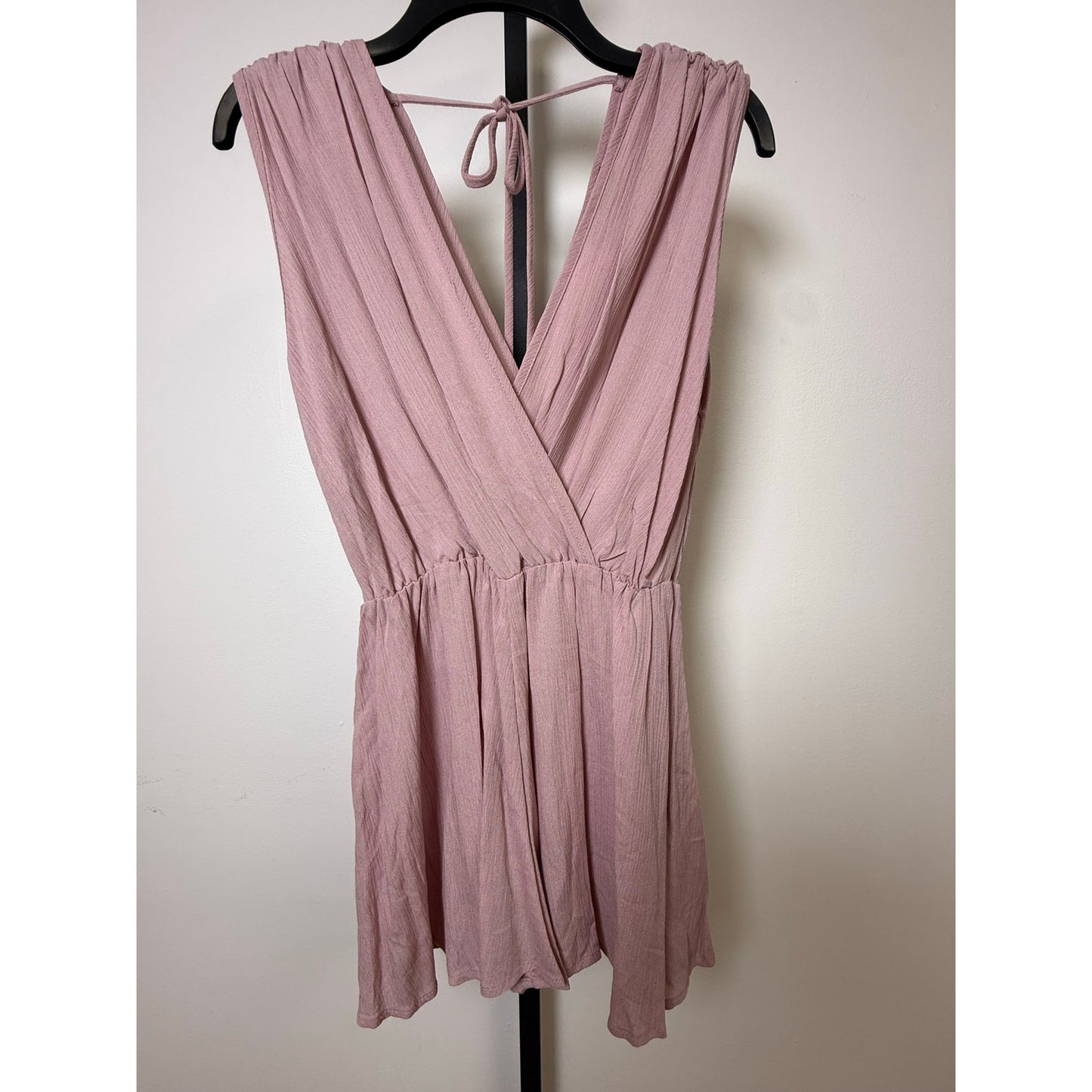 Final Touch Romper – NWOT