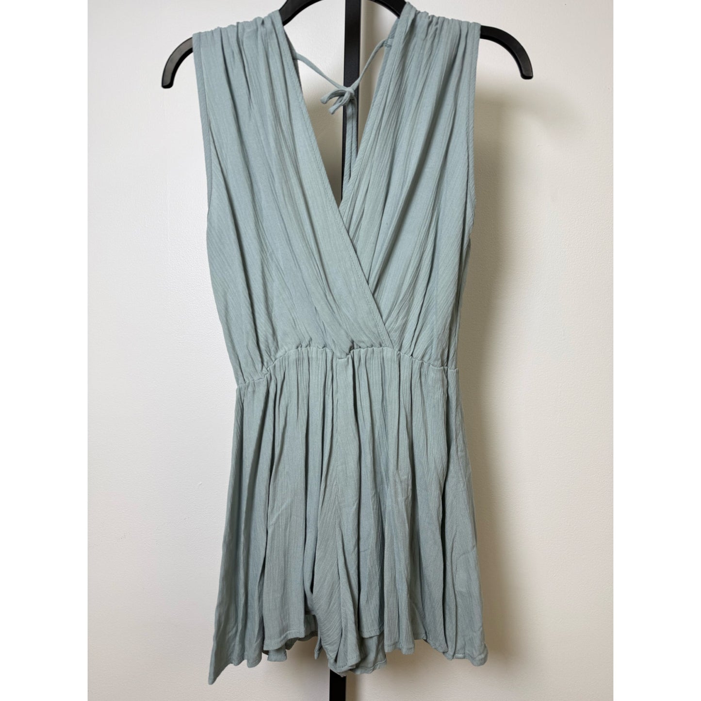 Final Touch Romper – NWOT
