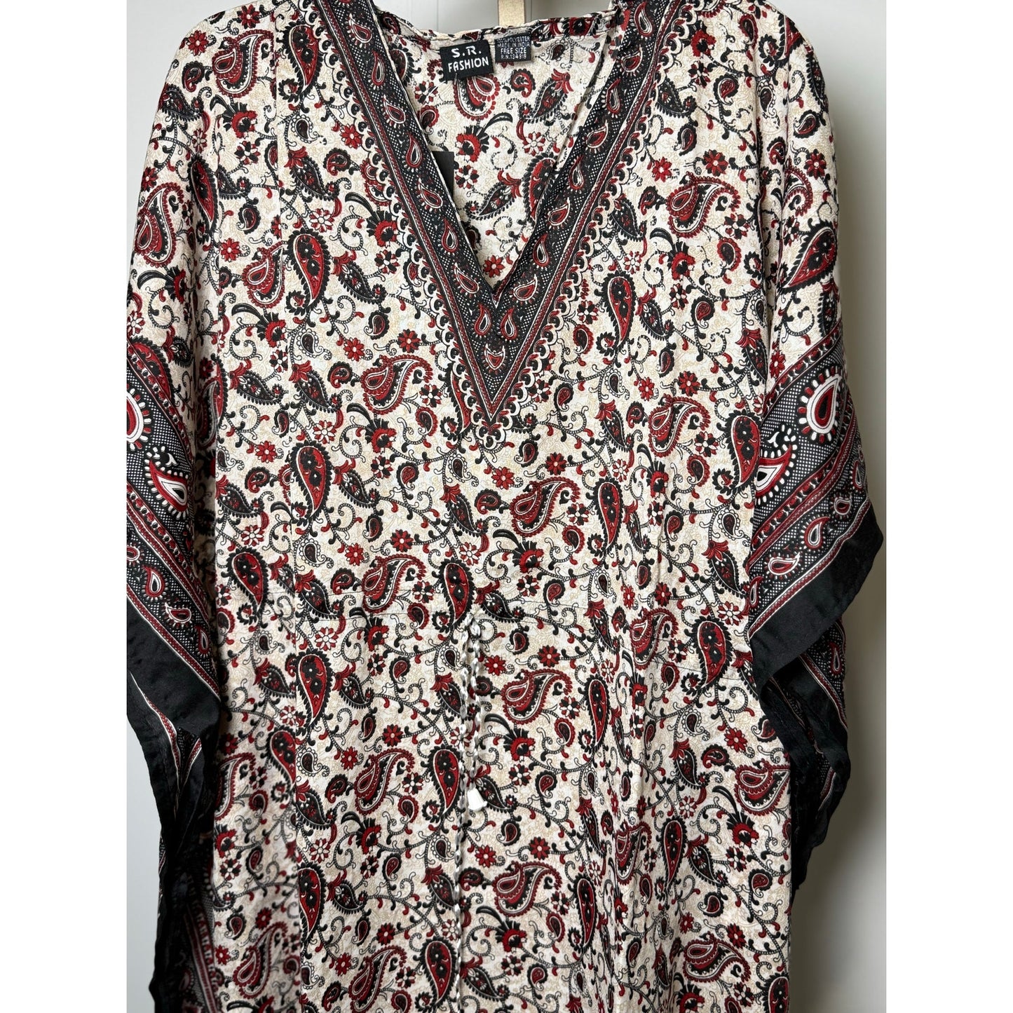 Paisley floral chain Kaftan Dresses for Women Beach Coverups, One Size Kaftans for Loungewear & Swimwear Modern Long Caftans