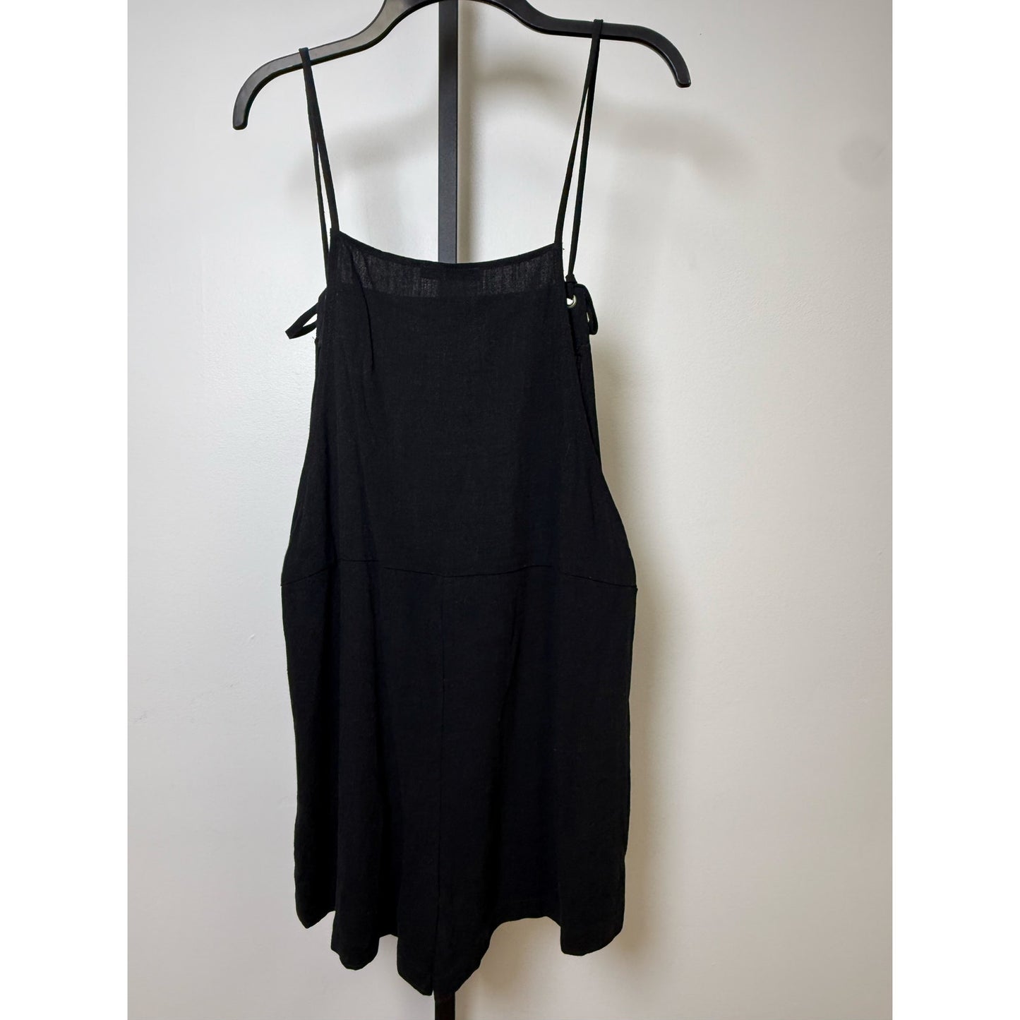 Black Open-Back Romper – NWOT