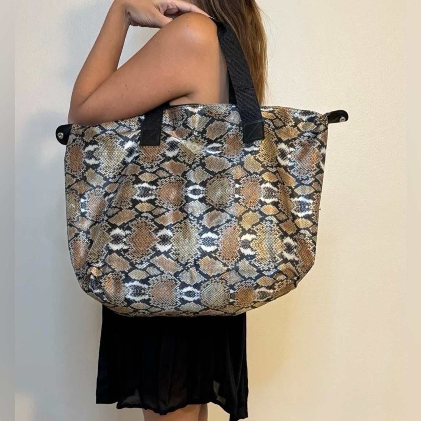 Animal Print Beach-pool tote bag