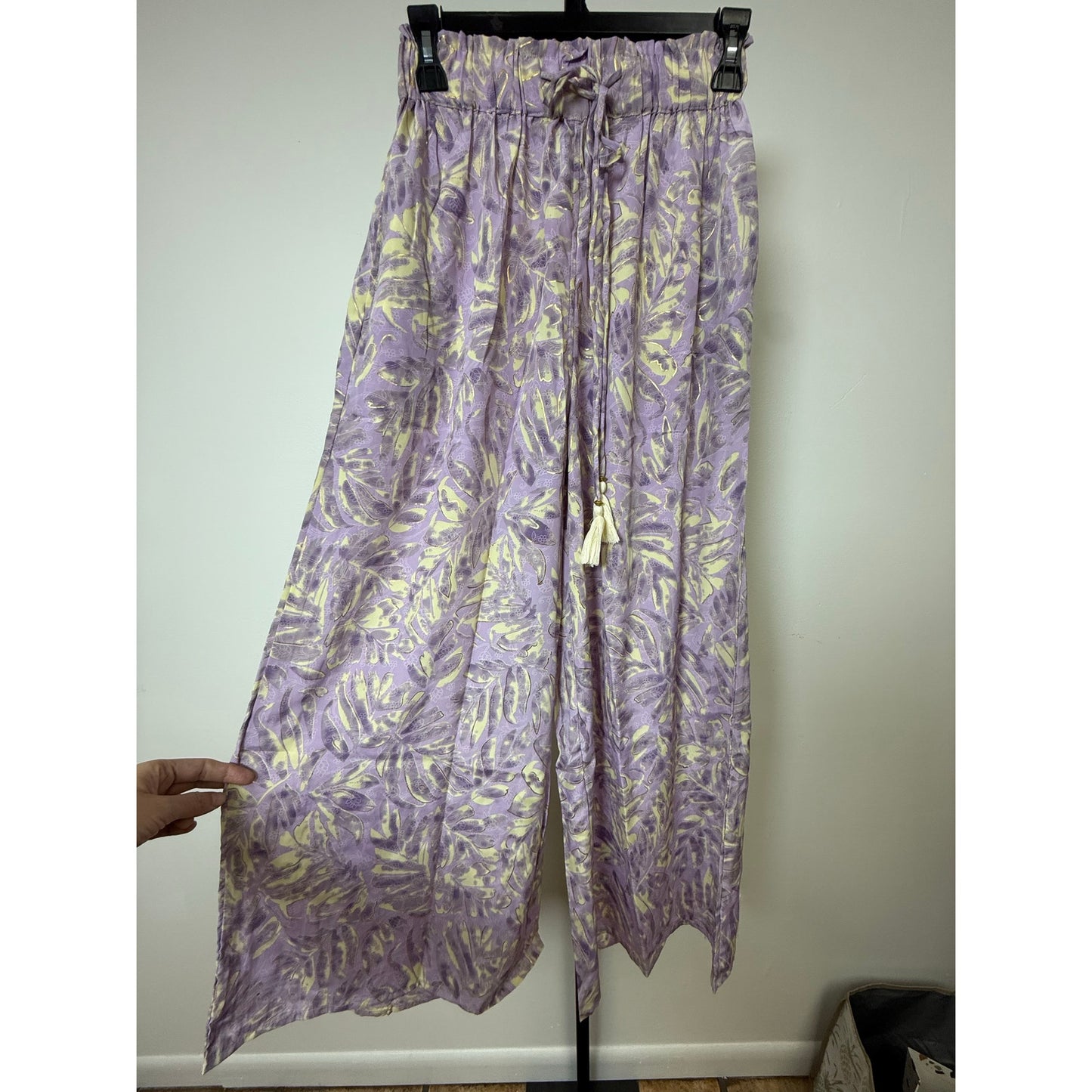 Lavender Tropical Print Wide-Leg Pants with Tassel Drawstring