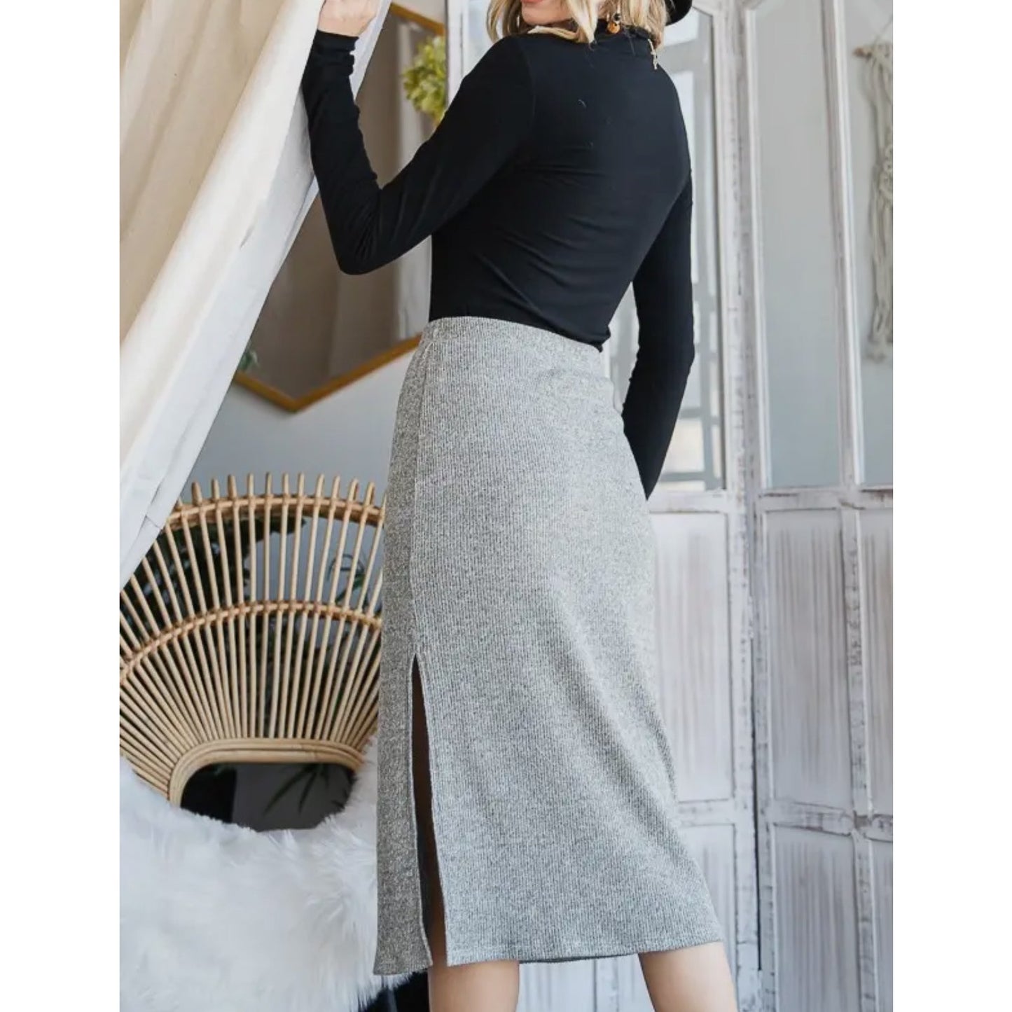 Ribbed side slit midi skirt