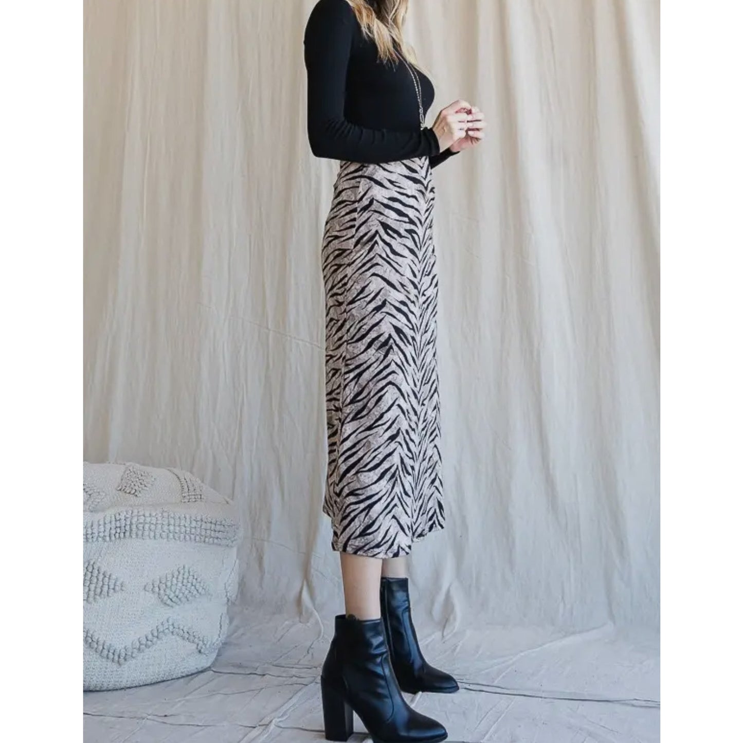 Tiger print midi skirt elastic waistband