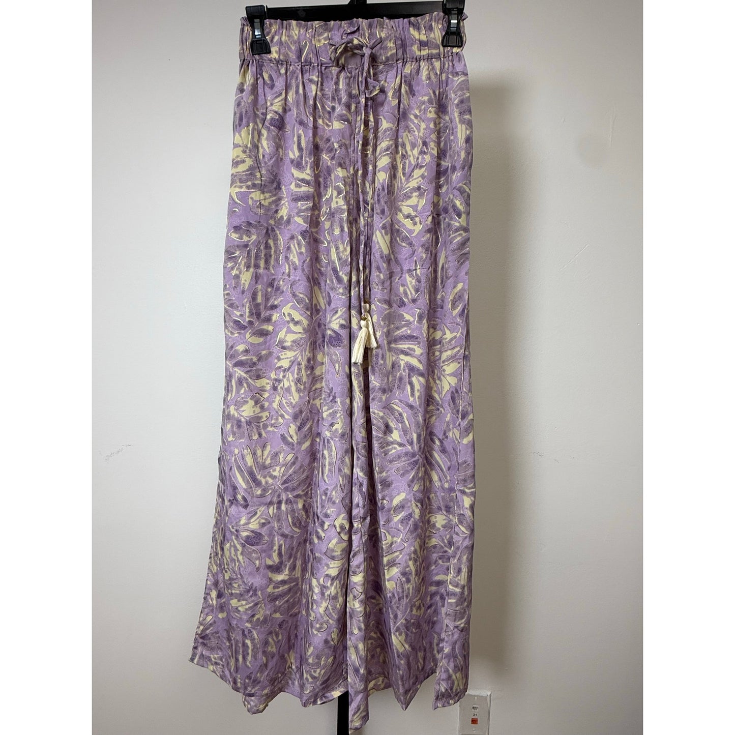 Lavender Tropical Print Wide-Leg Pants with Tassel Drawstring