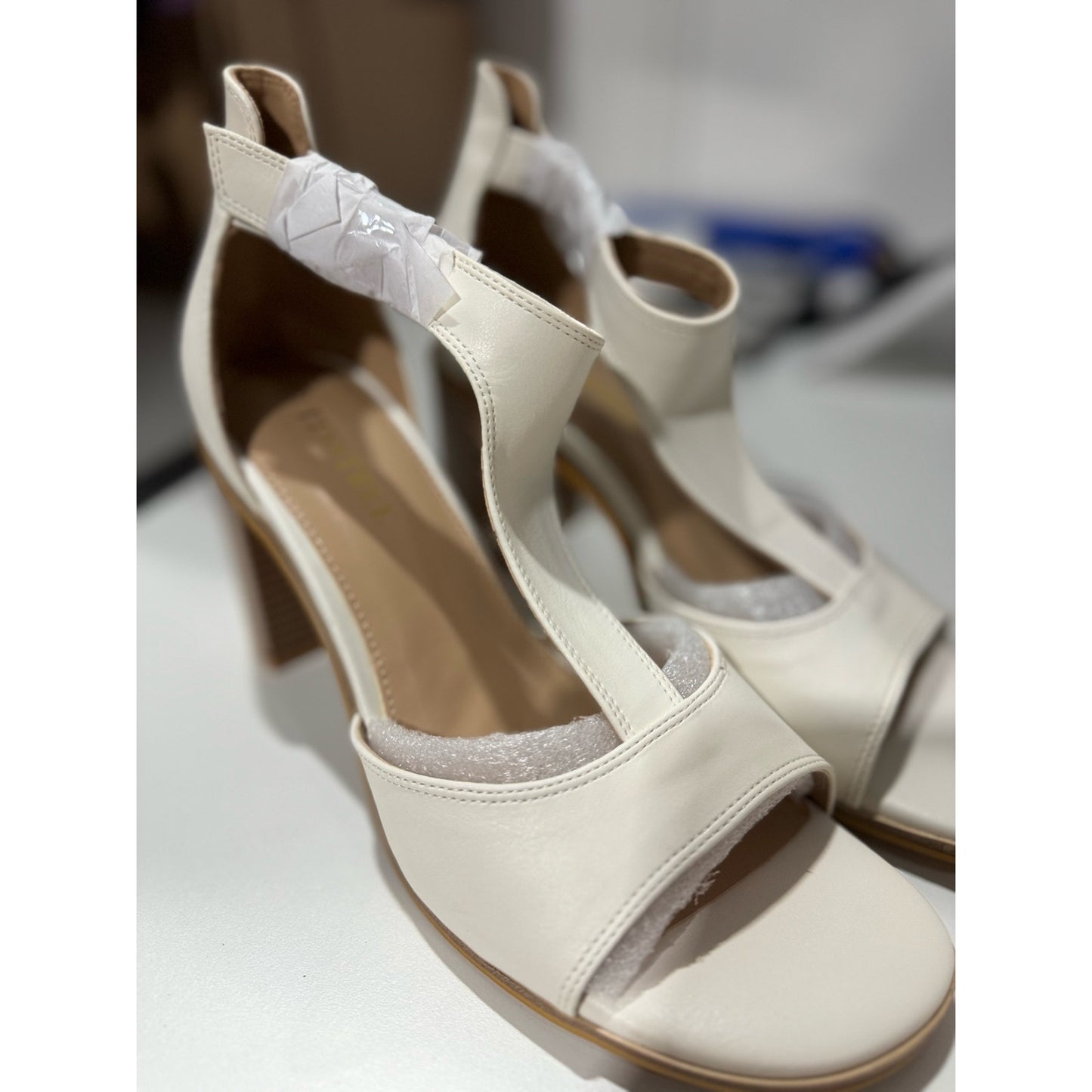 TINSTREE Block Heels, Women's T-Strap Open Toe Sandal Heeled Dressy Low Wedge