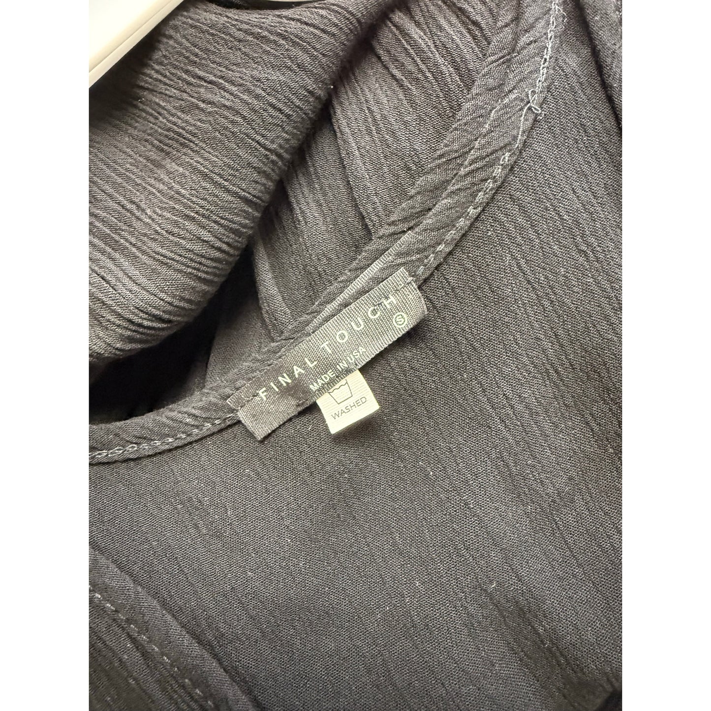 PRE-WASHED SOLID GAUZE SLEEVELESS DEEP V-NECK FRONT KNOT MAXI DRESS.
100% RAYON