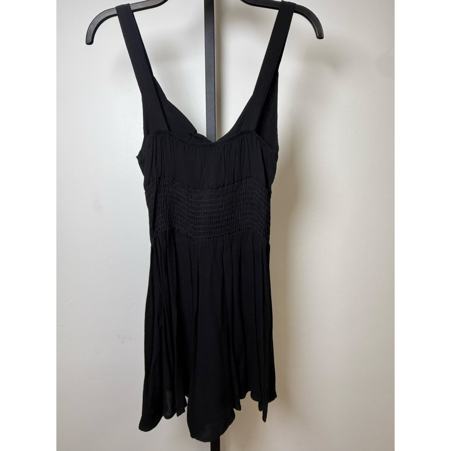 NWOT Front Twist Detail with waist smocked Romper