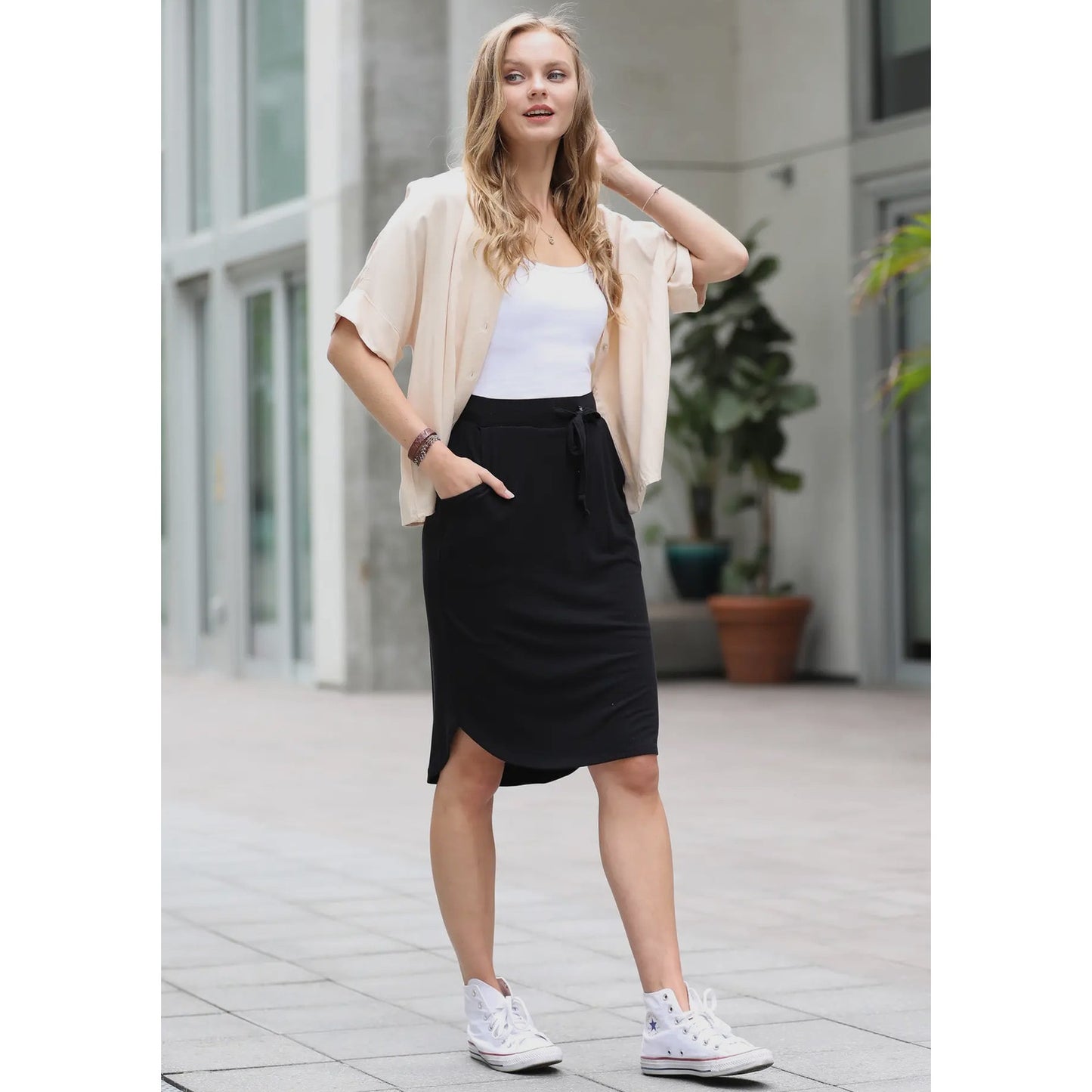 Elastic waist self tie tulip hem skirt with pockets