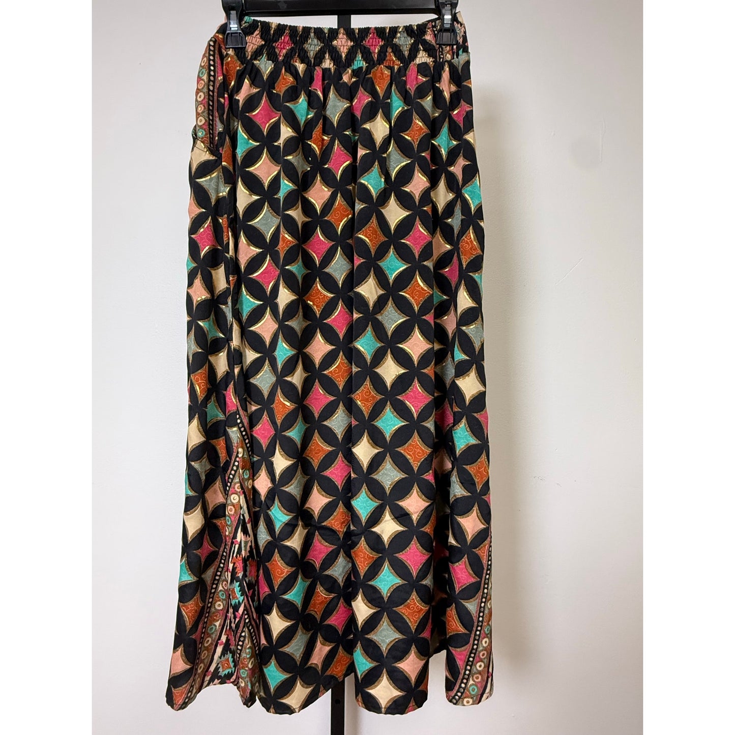 Elegant, flowy, and effortlessly chic Maxi skirt