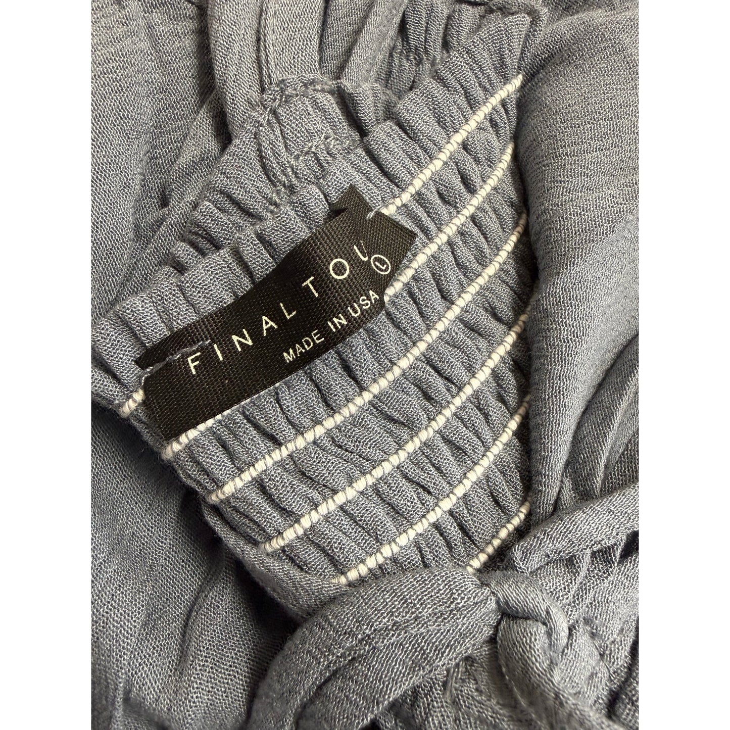 WOVEN SOLID FRONT RUCHED ROUND HEMMING MIDI JUMPSUIT.