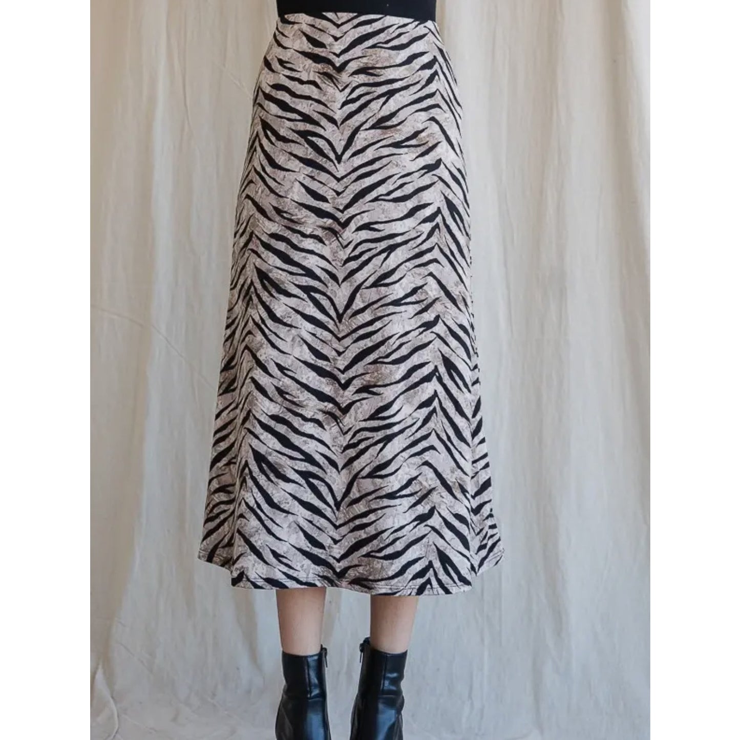 Tiger print midi skirt elastic waistband