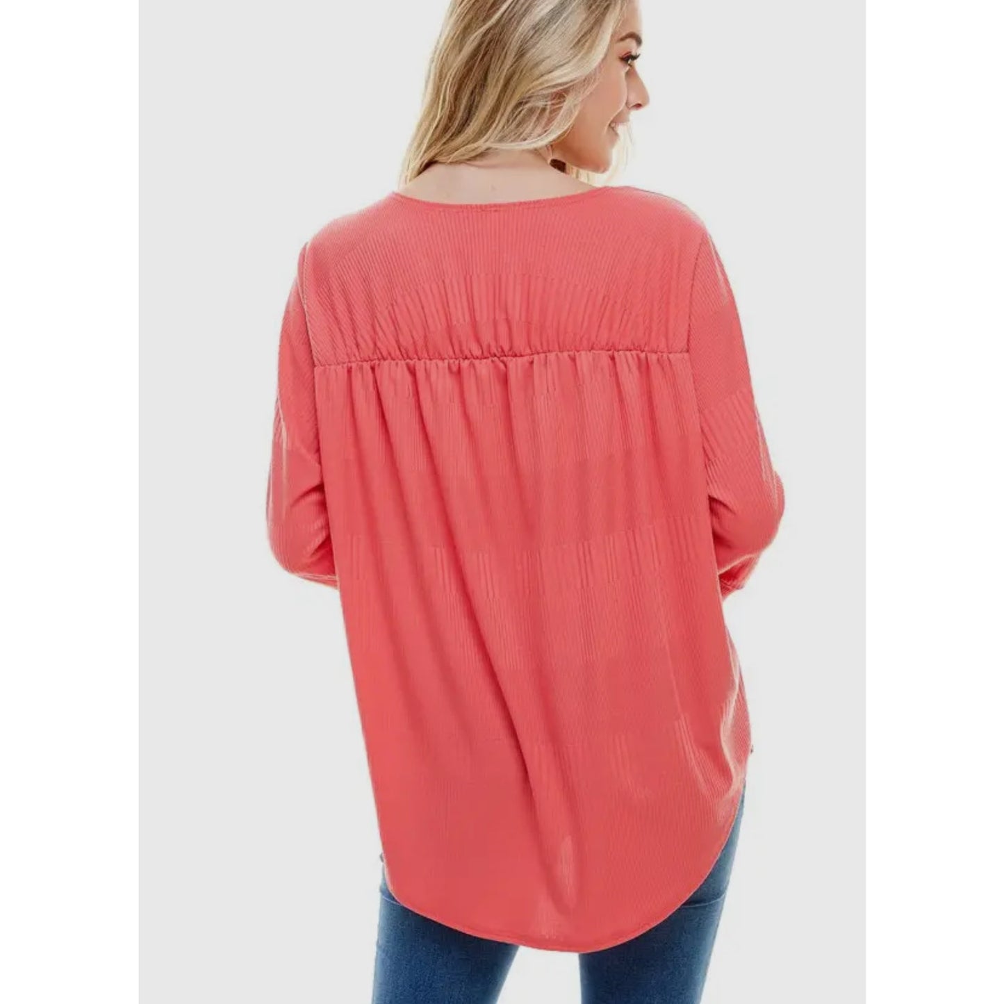 Round neck dolman 3/4 sleeve curved hem top