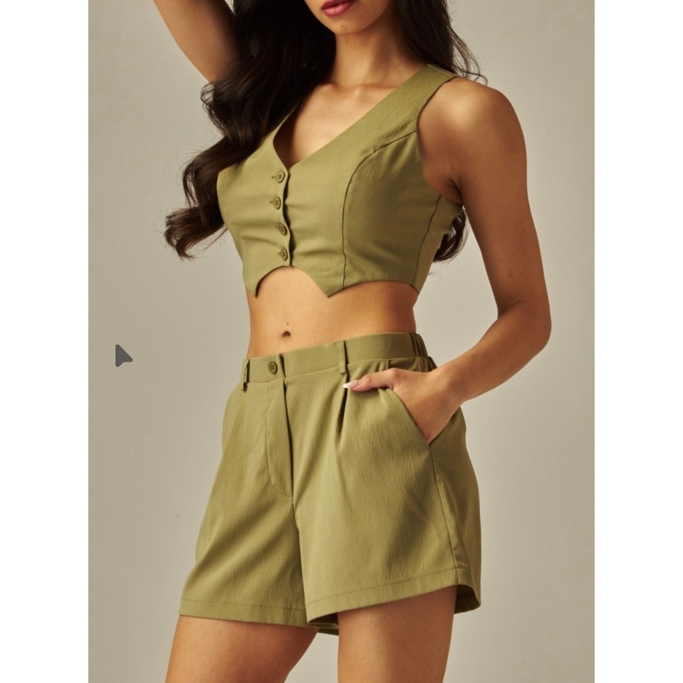 Textured Woven Vest With Pleated Short Set